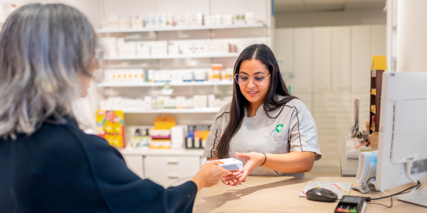 woman-shopping-in-a-modern-pharmacy-store-2026-01-06-10-17-23-utc.png